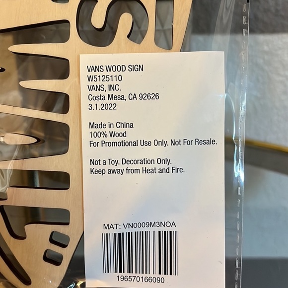 Vans Family Reward wood sign. Skateboard/wood. NWT - Picture 3 of 8